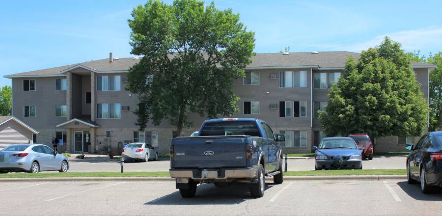 Crown properties, crown management, apartment rentals, towns edge apartments, apts, glencoe, mn, minnesota, mcleod county, rental properties, townsedge, apartments for rent